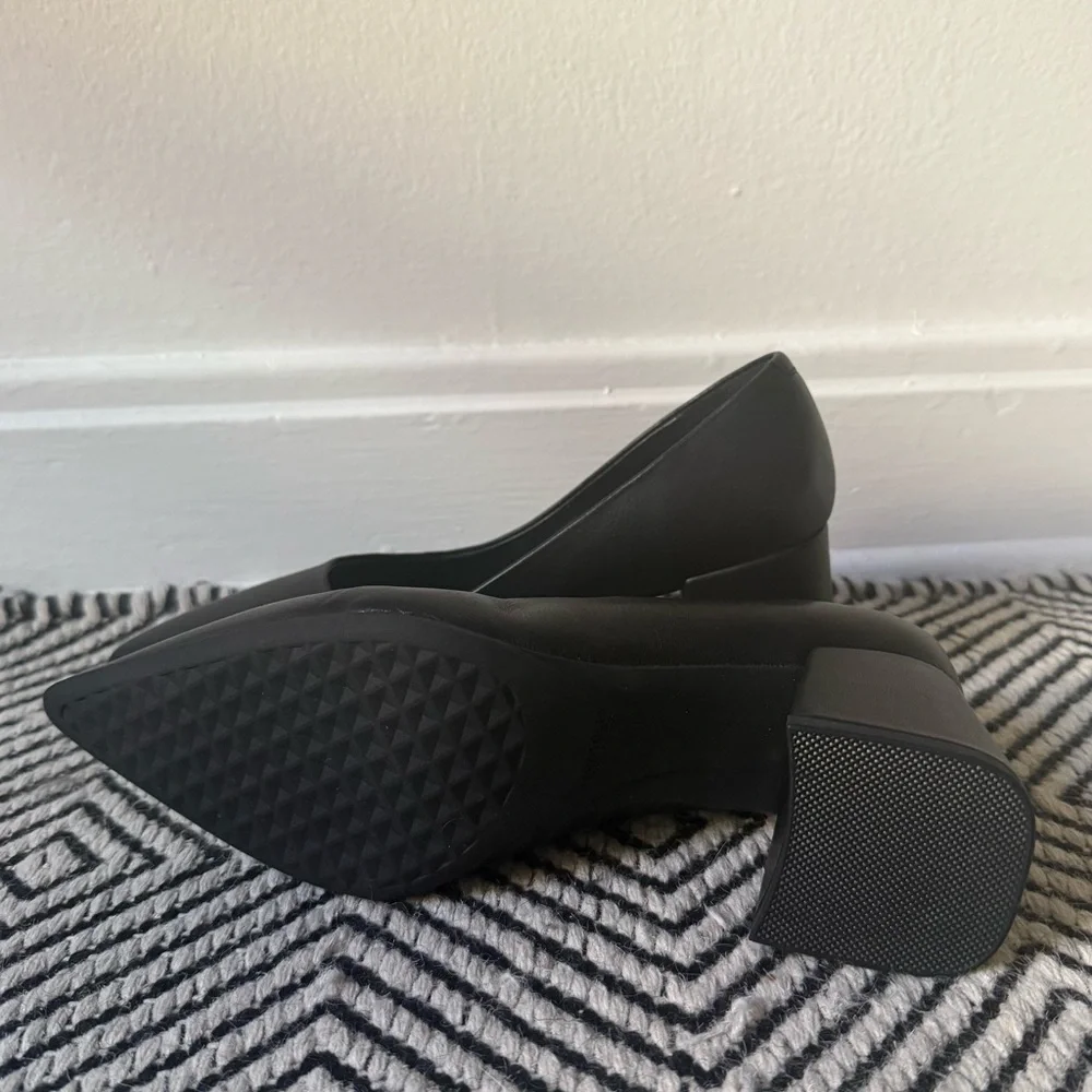 Aerosoles Ivory Block Heel Pump - Picture 4 of 4
